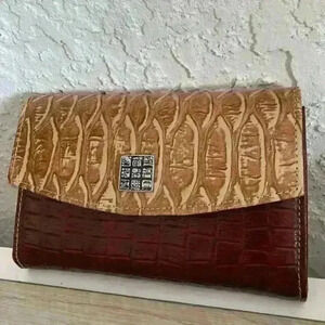 Alejandra's Women's Brown Large Leather Croc‎ Wallet Versatile Chain Loops NWOT
